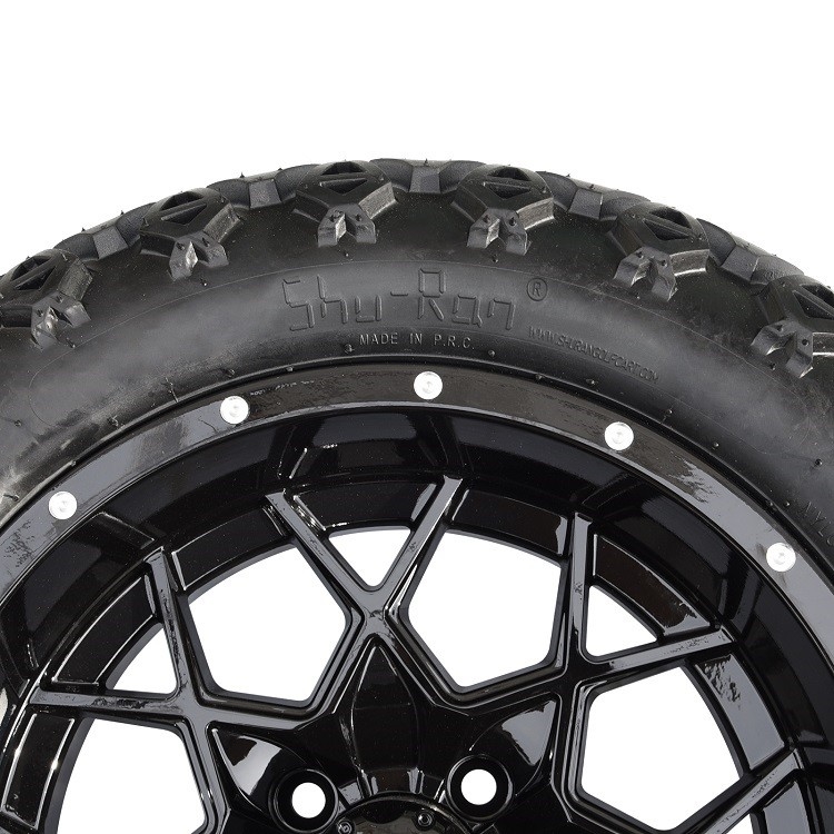 14'' Golf Arabası Parlak Siyah Jantlar ve 22'' Her Türlü Arazi Lastikleri, Bijon Somunları ve Göbek Kapakları ile